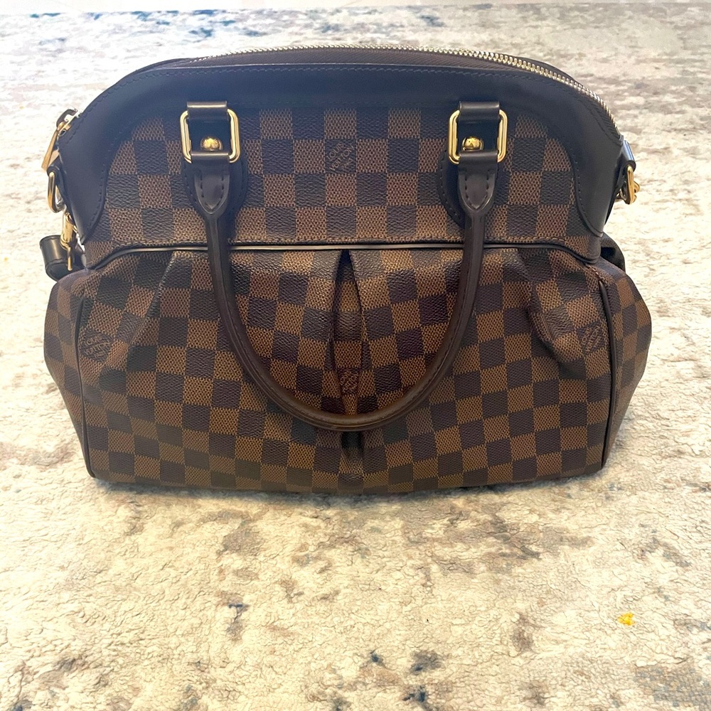 Louis Vuitton Damier Ebene Trevi